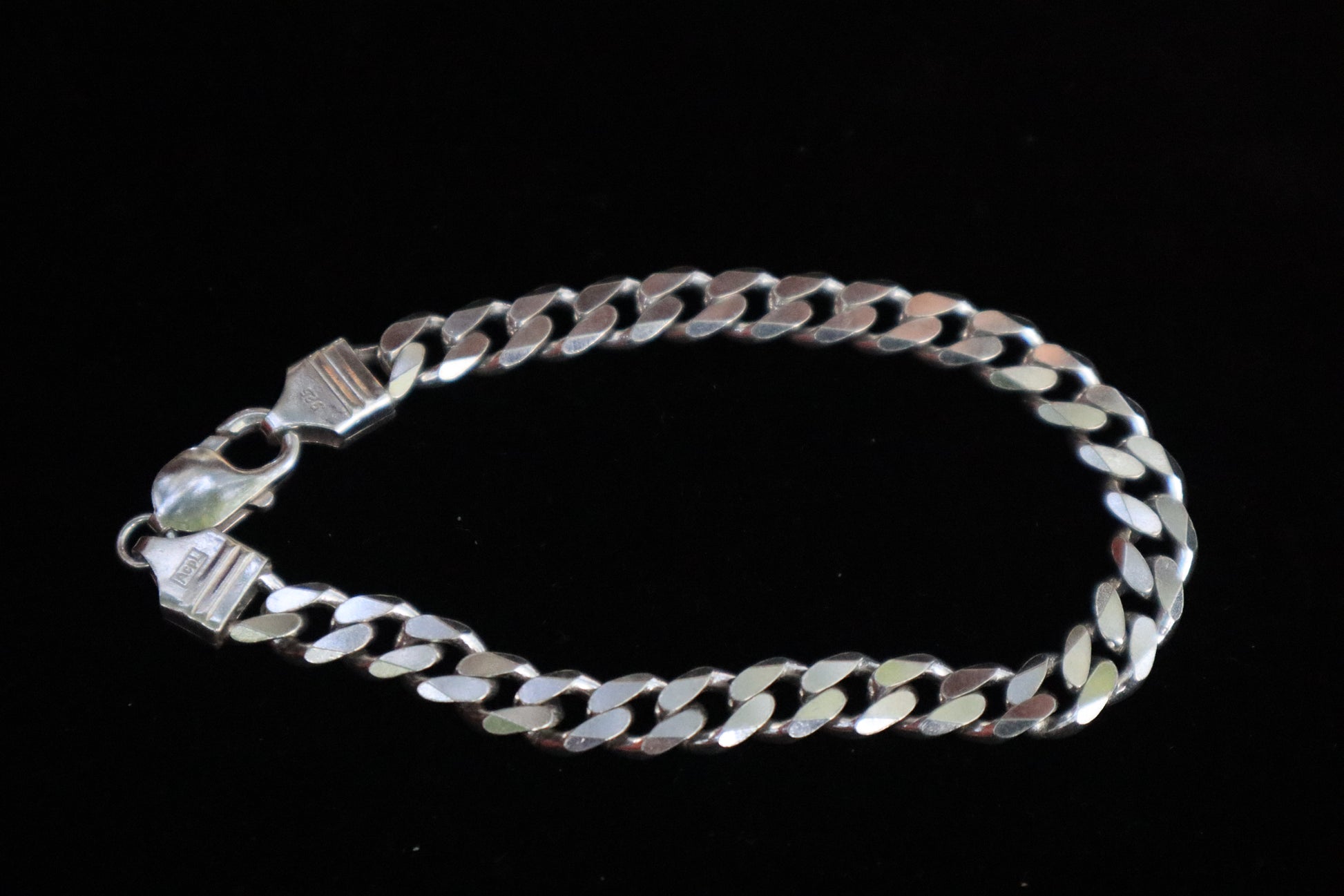 Curb Pattern Bracelet for Men
