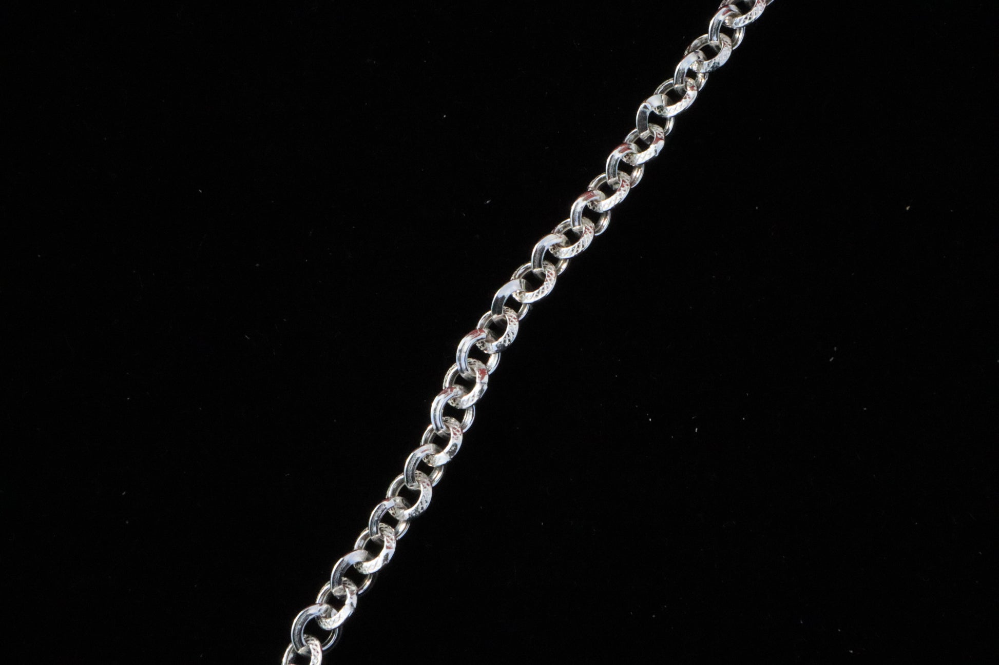 Cluster of Circle  Pattern Silver Bracelet