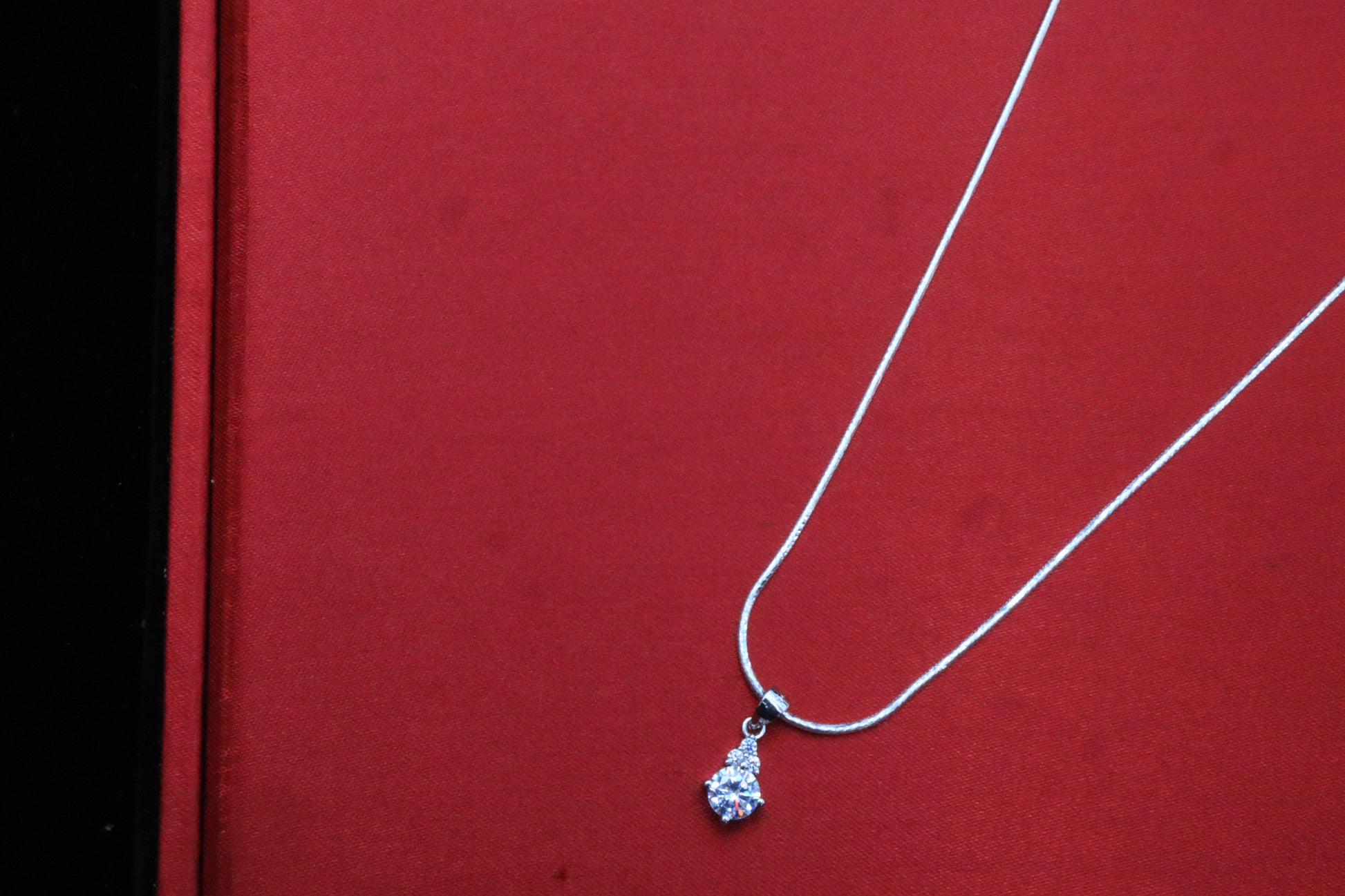 925 Silver Single Stone Pendant Chain- Zubee Silver