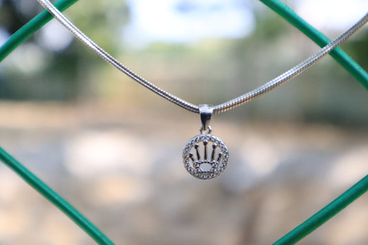 925 Sterling Silver Crown Pendant Chain - Regal Jewelry for a Touch of Sophistication