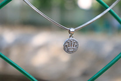 925 Sterling Silver Crown Pendant Chain - Regal Jewelry for a Touch of Sophistication