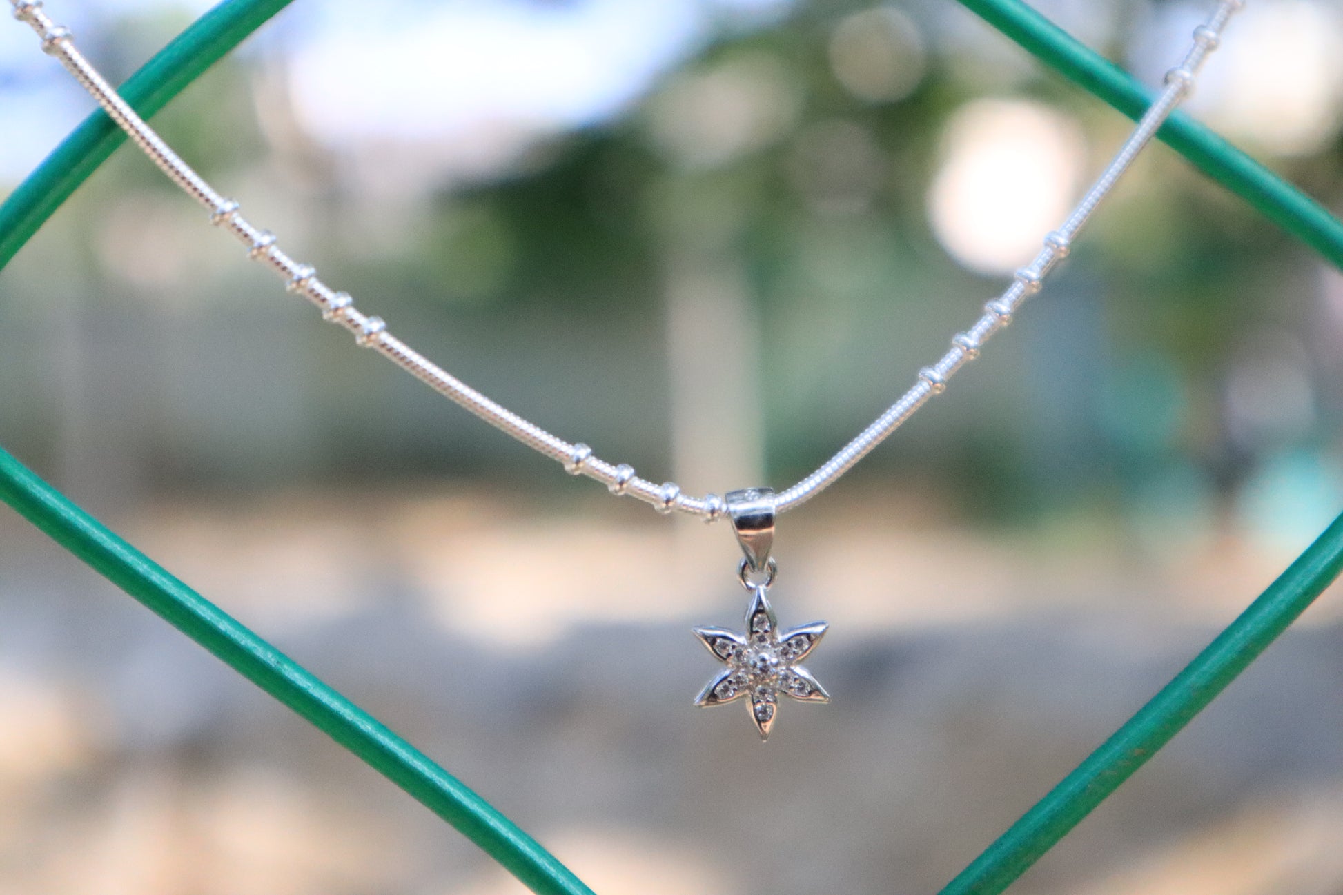 Flower Pendant with Ring Rope Chain