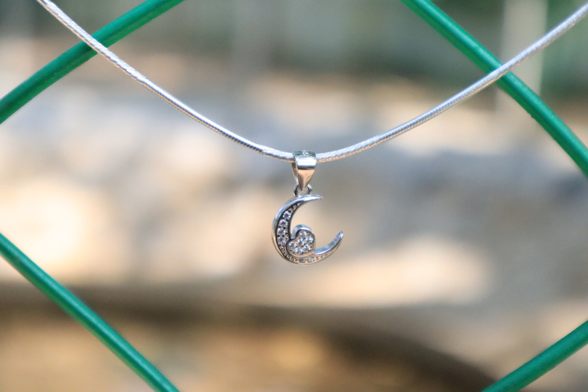 925 Silver Cresent Moon Stone Pendant Chain