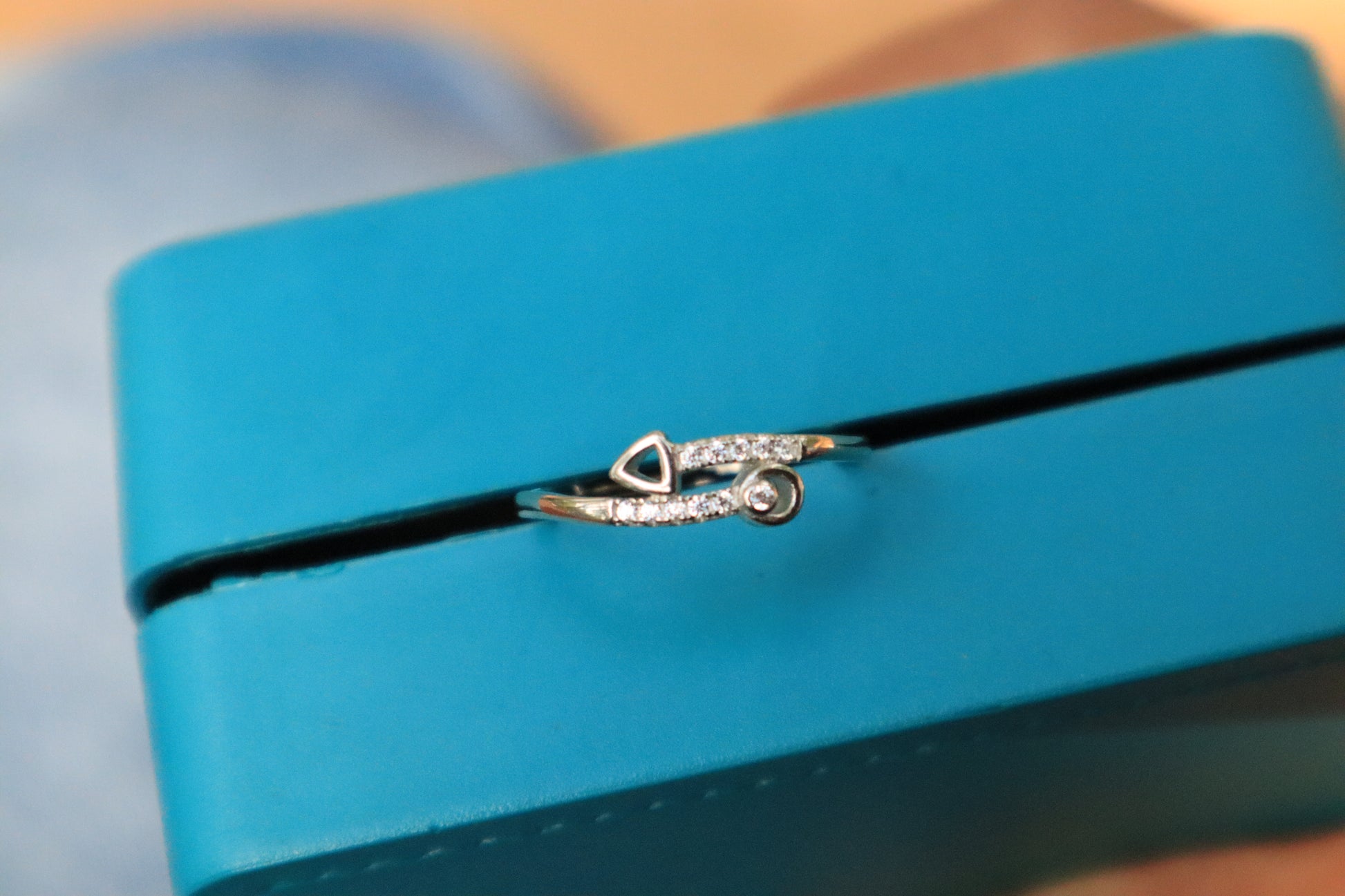 925 Silver Right Arrow Ring