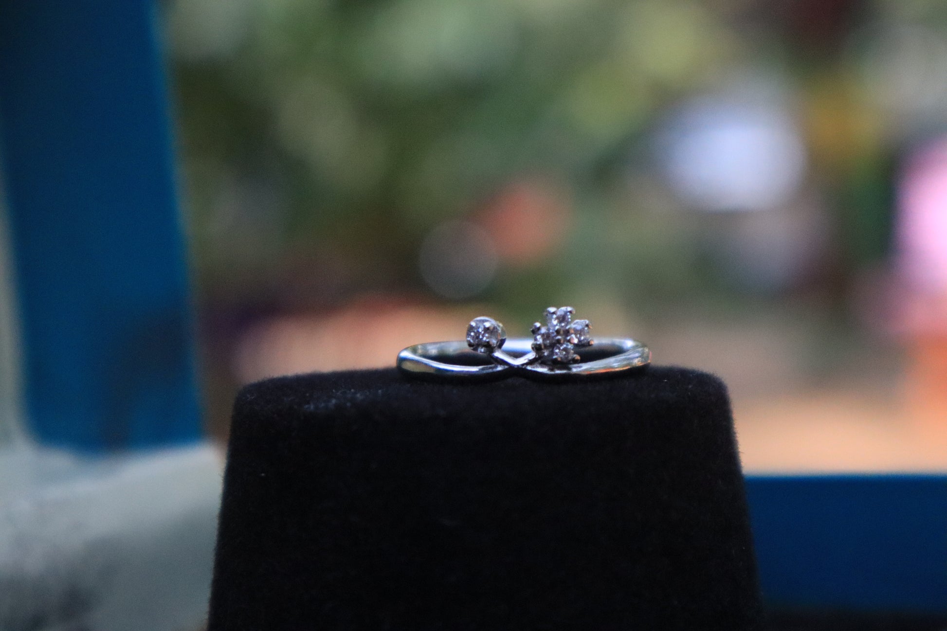 Sterling Silver V 5 Stones Ring - Love and Affection