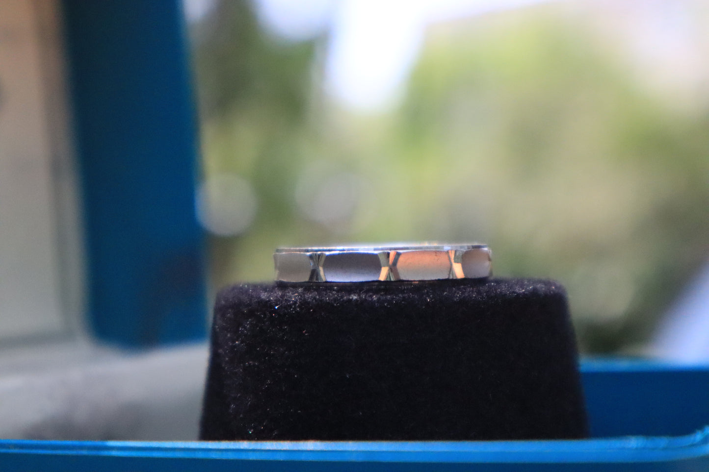 Sterling Silver Box Cut Plain Ring - Zubee Silver