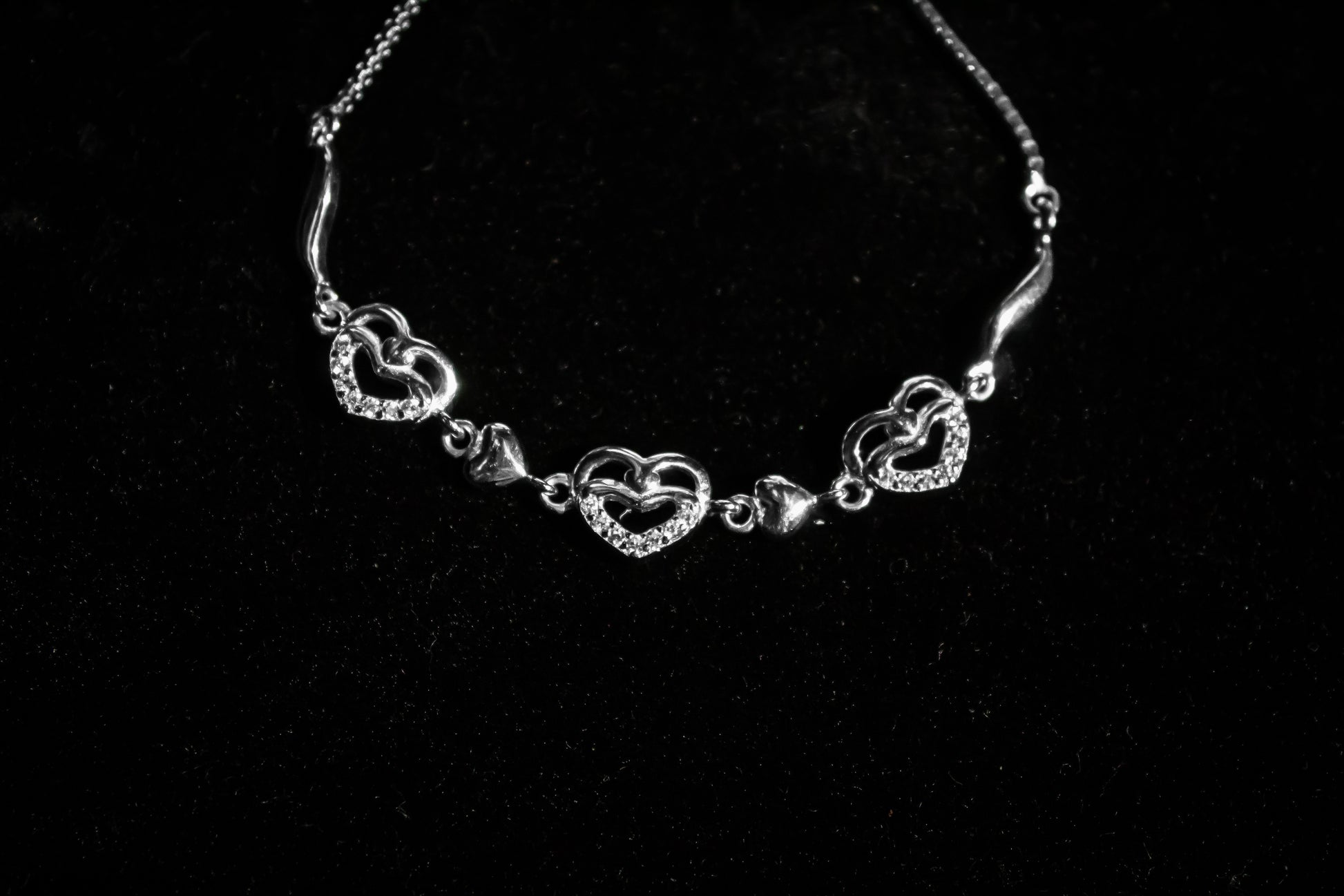 925 Sterling Silver Smiley Hearts Bracelet - Zubee Silver