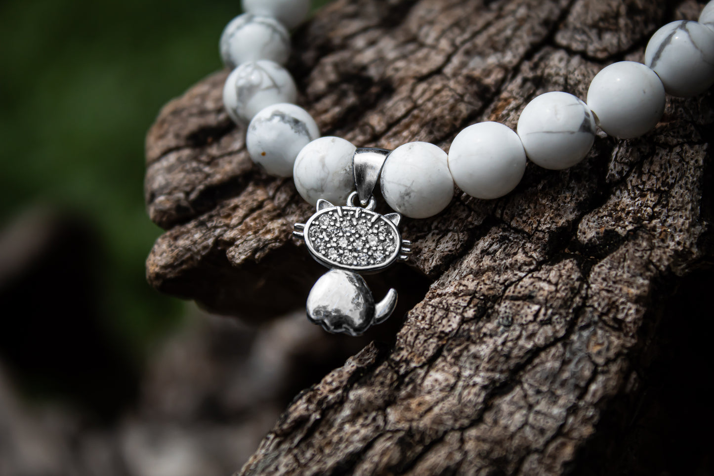 925 Sterling Silver White Stone Beads With Snow Bell Charm Adjustable Bracelet - Cat Lover| Zubee Silver