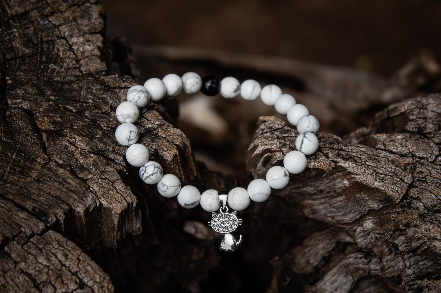 925 Sterling Silver White Stone Beads With Snow Bell Charm Adjustable Bracelet - Cat Lover| Zubee Silver